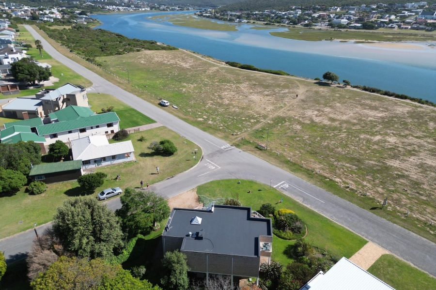 2 Bedroom Property for Sale in Stilbaai Wes Western Cape